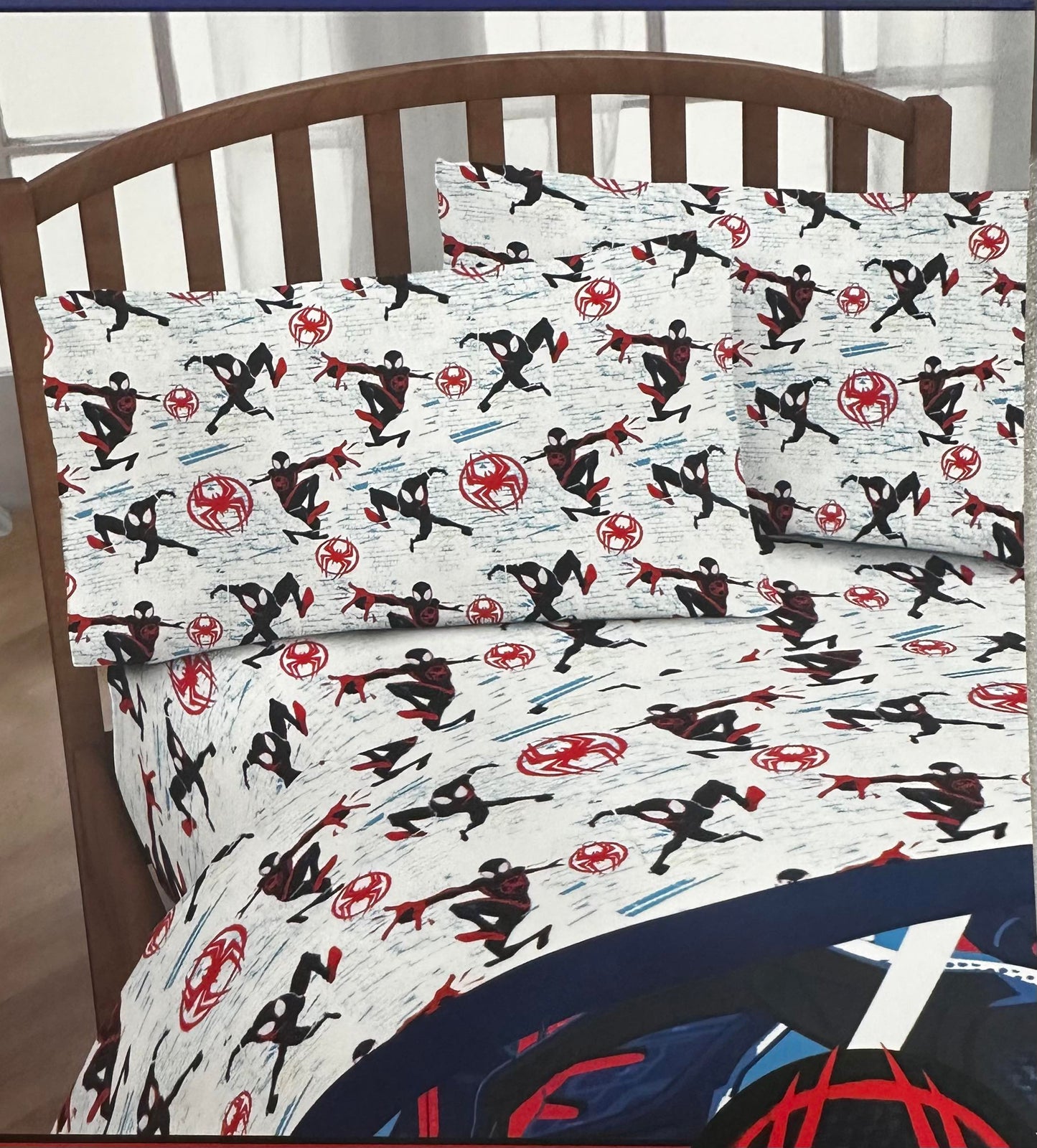 Marvel Spiderman "Escape"  Twin Size Sheet Set 3 Pieces Kids Set