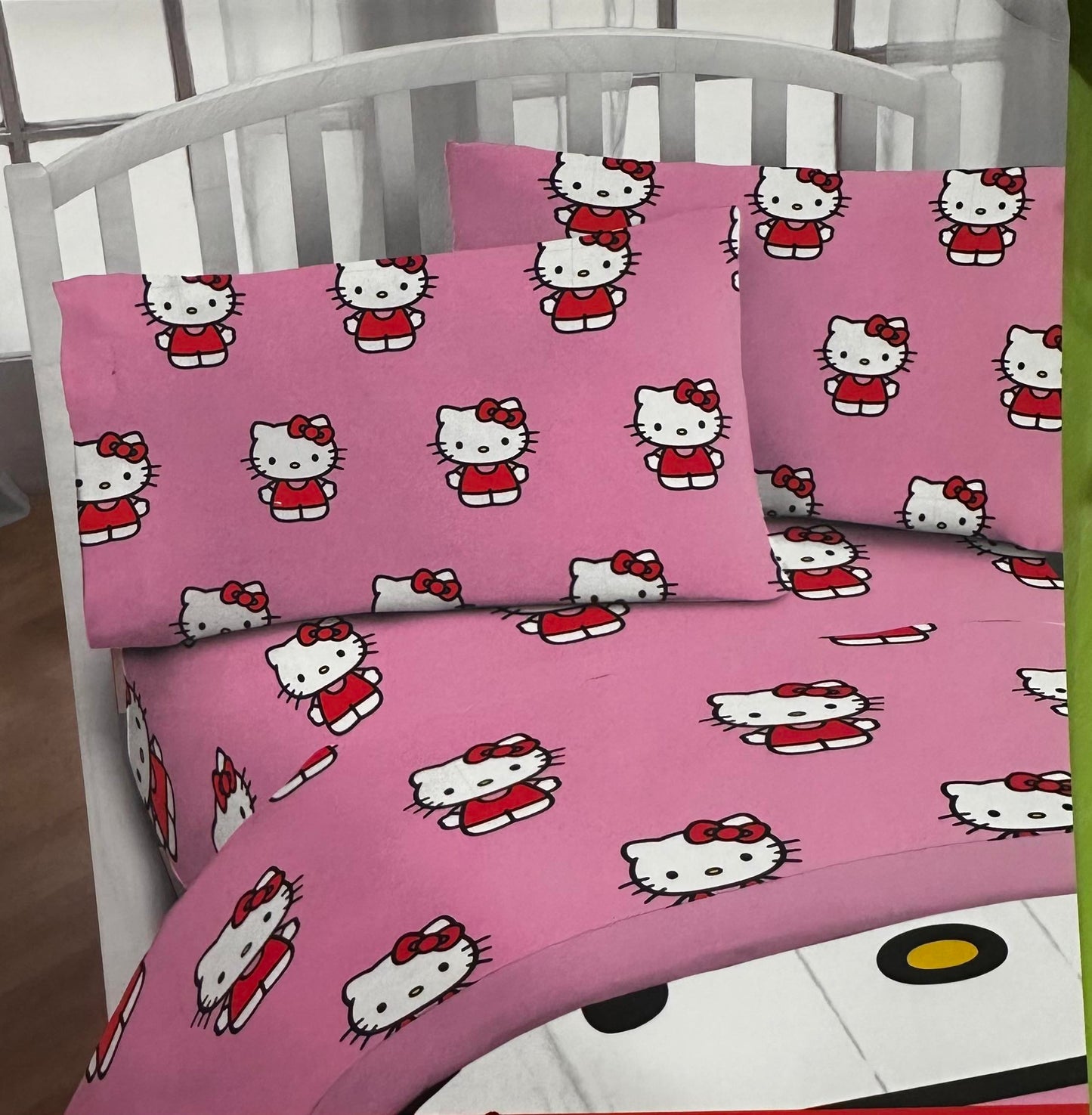 Hello Kitty Twin Size Sheet Set 3 Pieces "Classic Girl In Red" Pink Kids Set