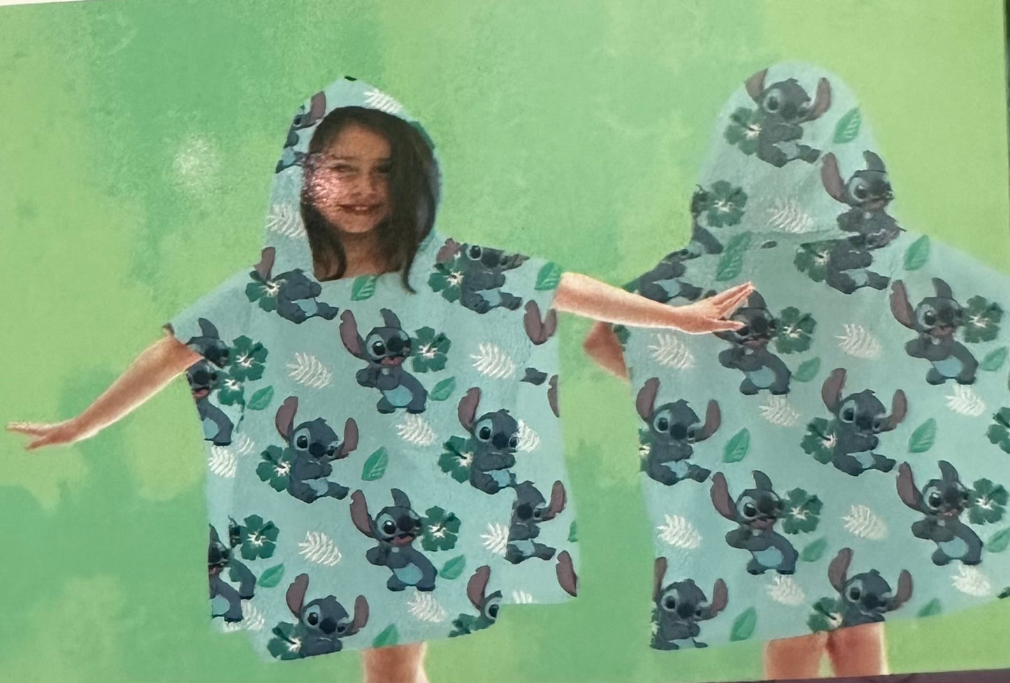 Lilo & Stitch- Hooded Kids Towel Poncho "Palm Leaves"