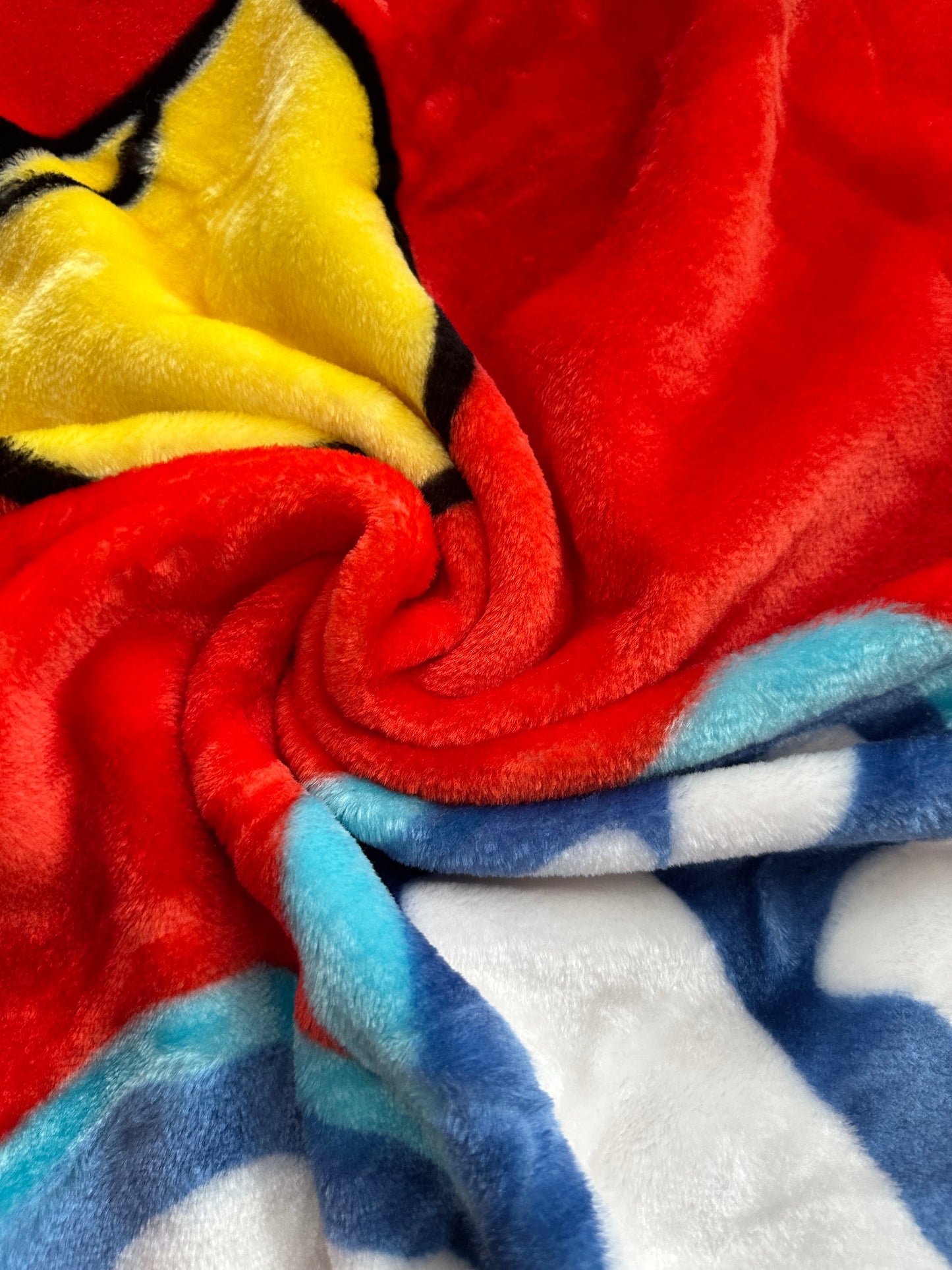 Simply Mickey Mouse Extra Soft Plush 60"x80" Twin Size Blanket