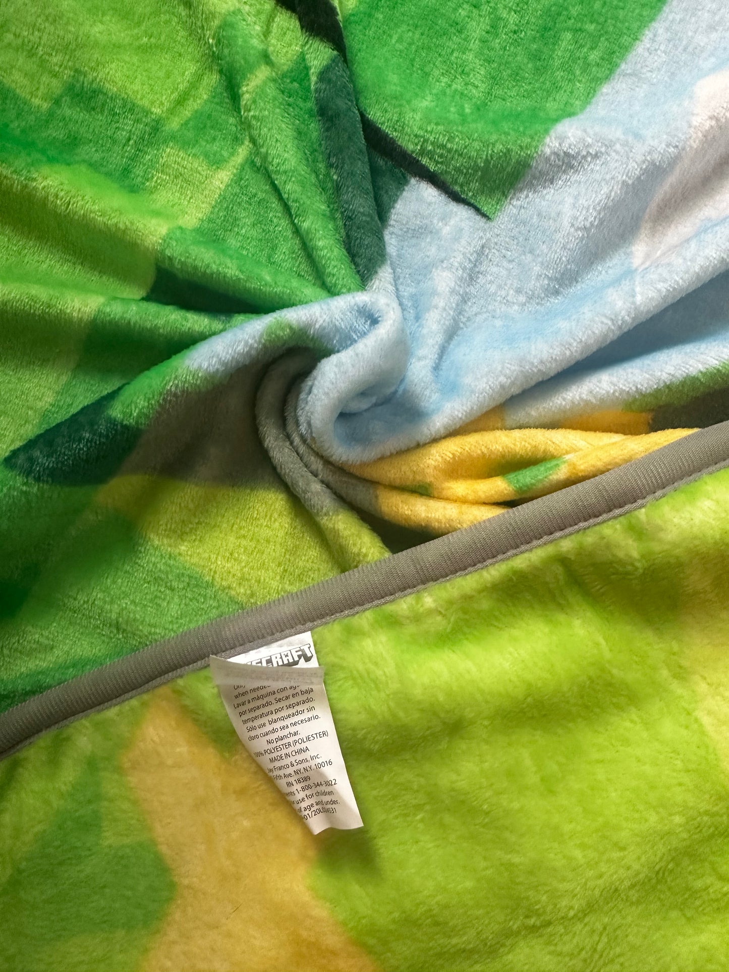 Minecraft 50"x60" Silky Soft Throw Blanket
