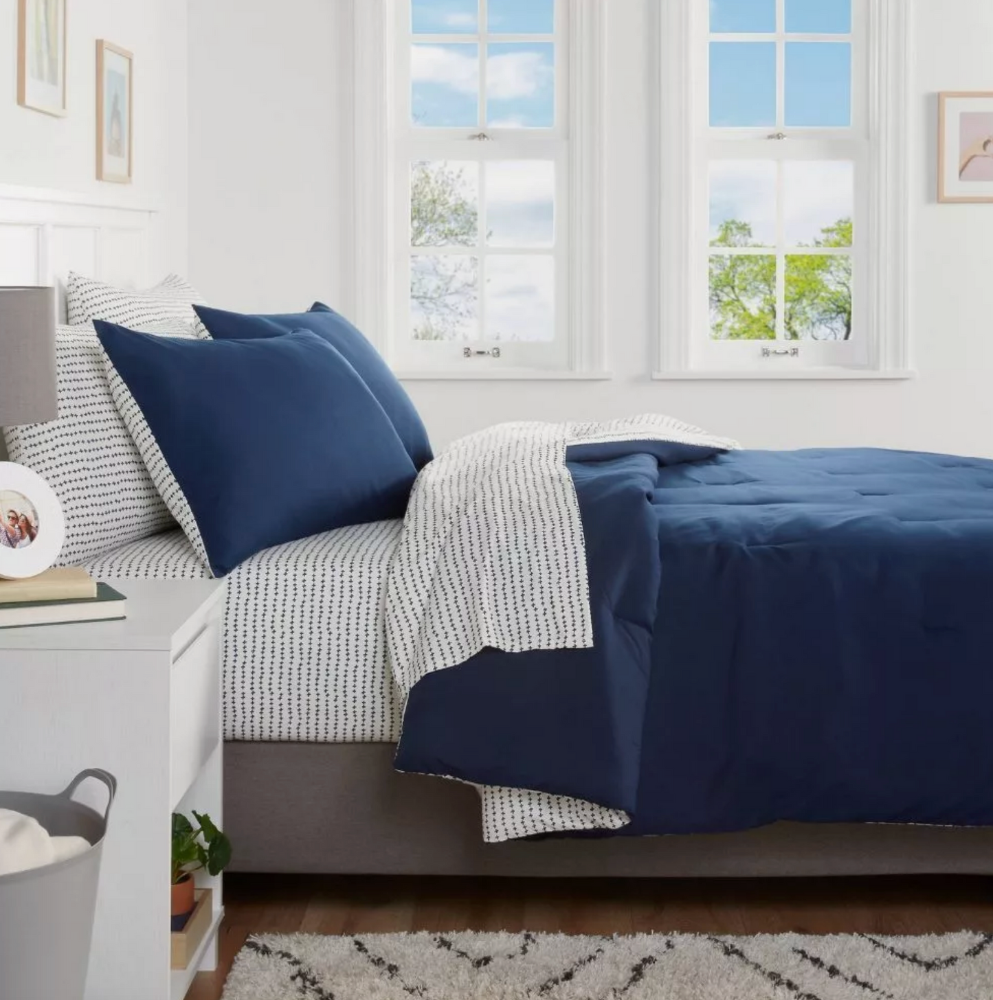 5pc Twin Extra Long Microfiber Youth Comforter & Sheet Set Navy/Gray/White