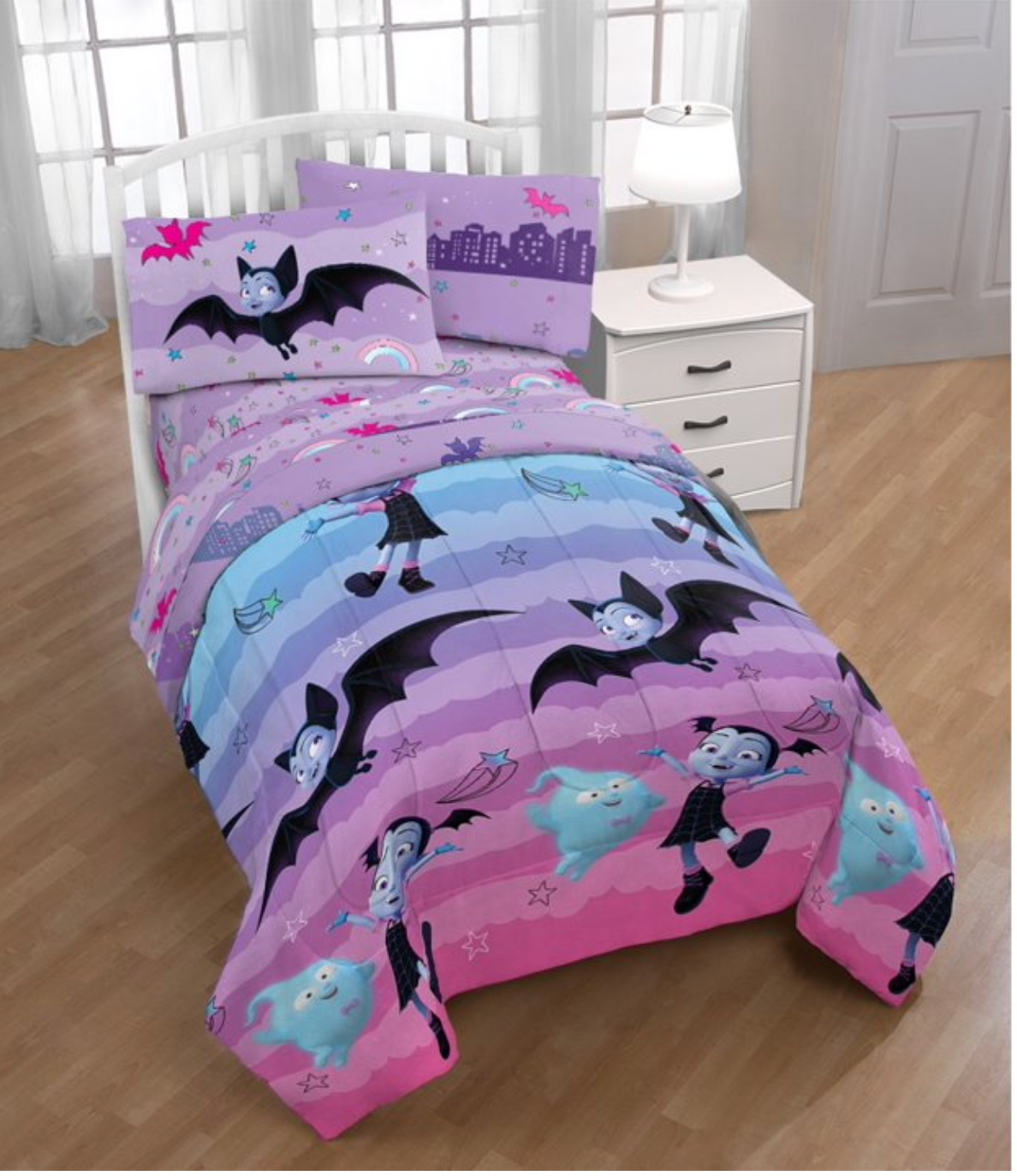 Vampirina 'Rainbow' 6 Piece Twin Bed Comforter Set with BONUS Tote and Decorative Pillow