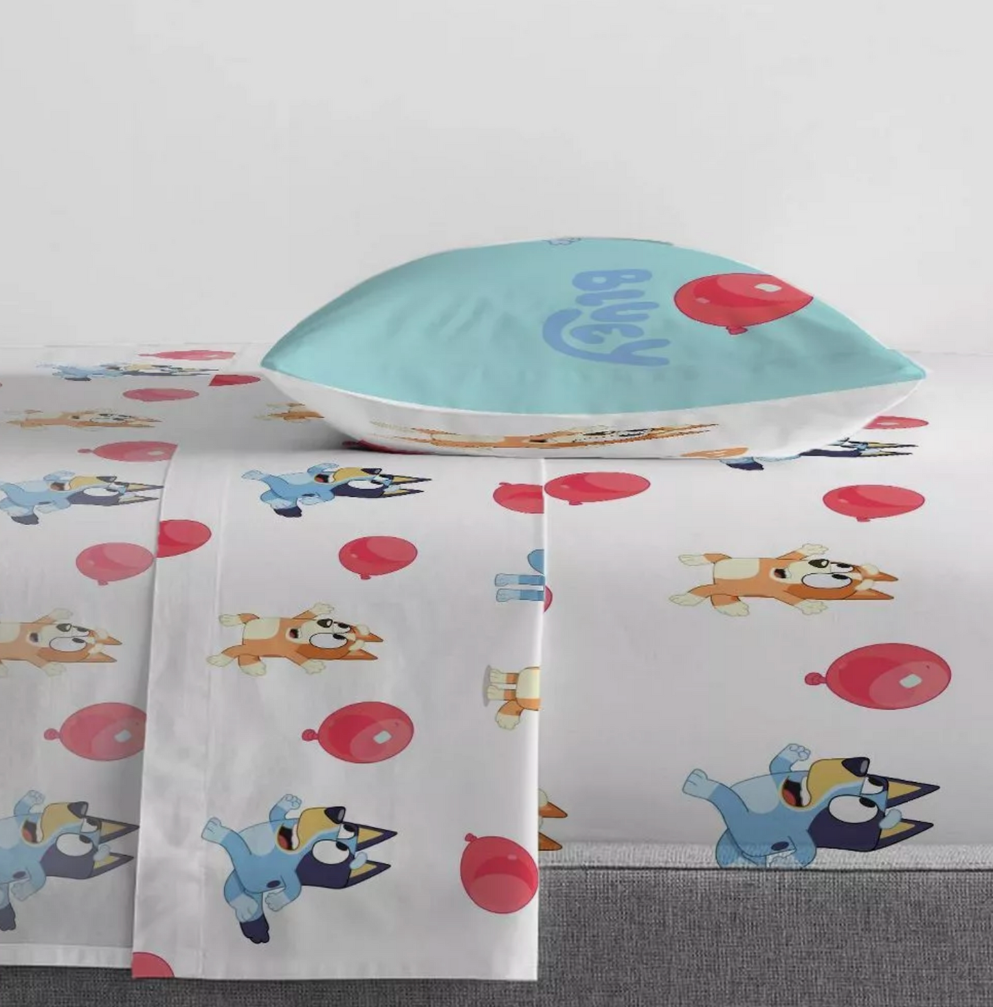 5 pieces Twin Bluey Bed in a Bag Bedding Set Reversible Comforter