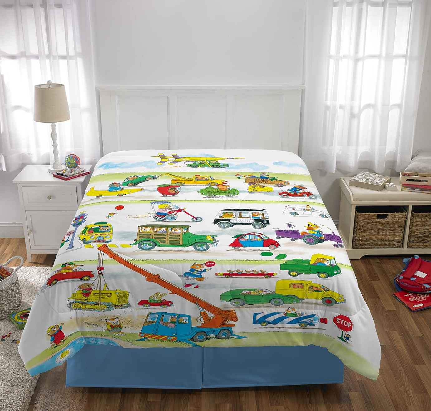 Richard Scarry's Busy World Book Kids Reversible Comforter, Twin/Full