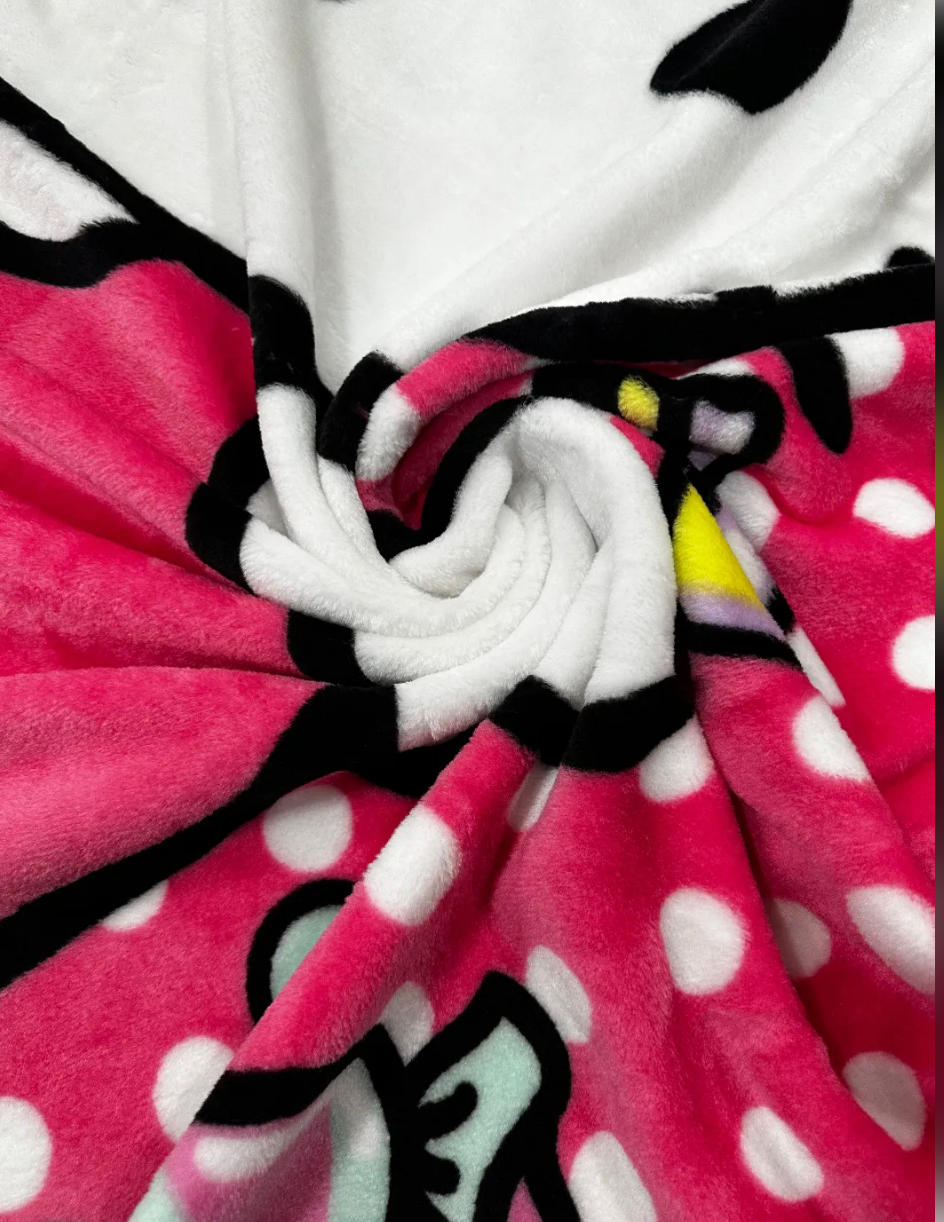 Hello Kitty "Polka Dot Candies" Plush 40"x50" Throw Blanket TT