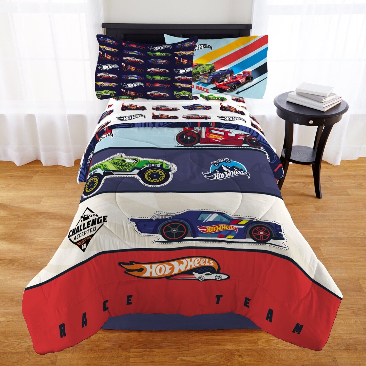 Hot Wheels Twin Size Reversible Comforter Only
