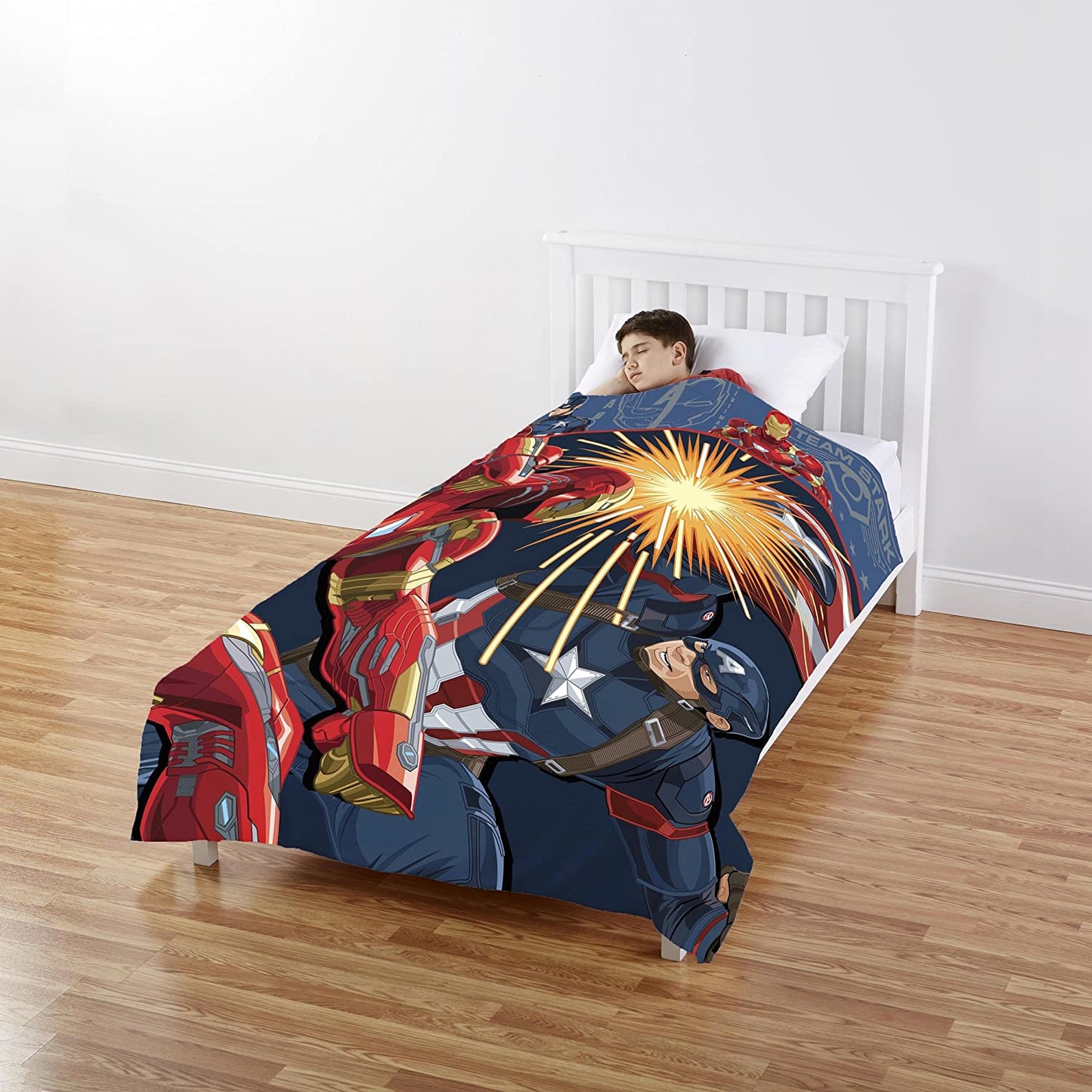Marvel Captain America Civil War All-In-One Blanket & Sheet Reversible 60" X 80"