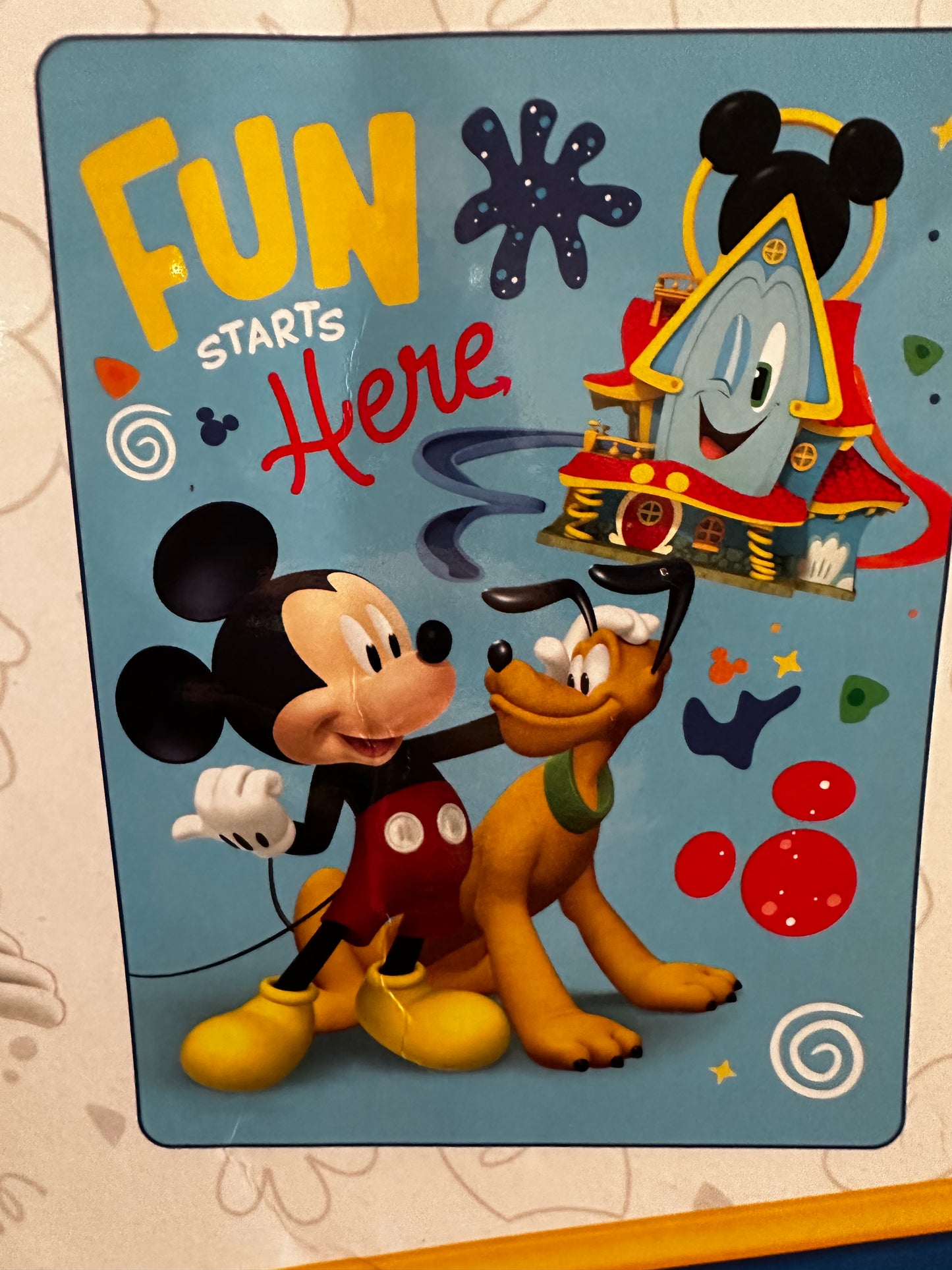 Mickey & Pluto Plush Throw Blanket 40"x50" TT